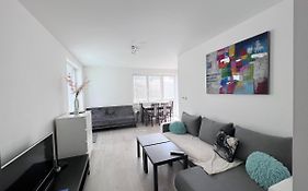 City Center Apartment With Nice Balcony